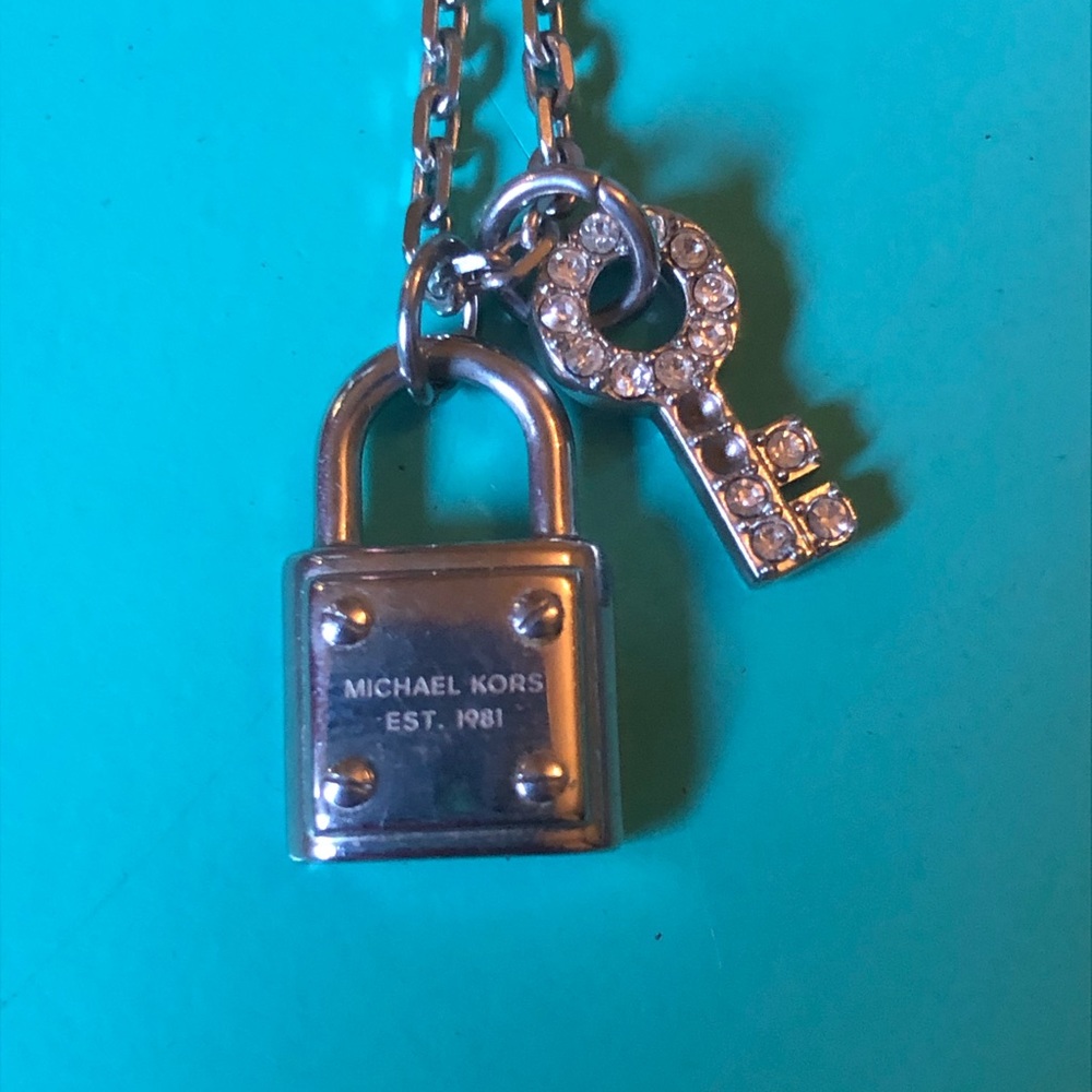 Michael Kors Lock and Key Pendent Necklace in Silver